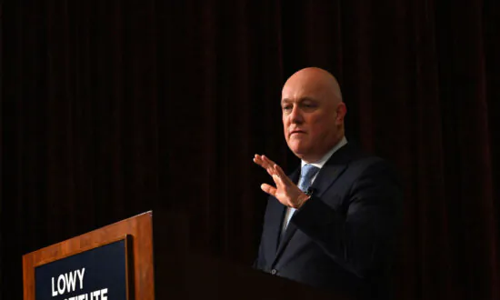 NZ Navigates Between China and the West in a New Era