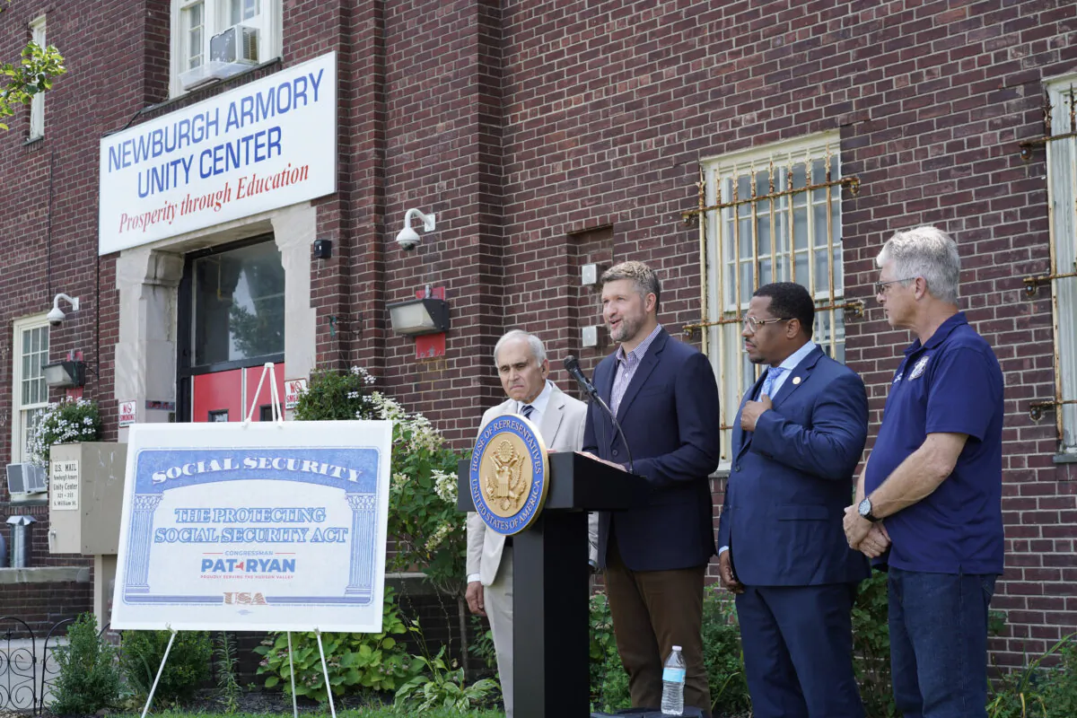 (L–R) New York state Sen. Rob Rolison, U.S. Rep. Pat Ryan, Newburgh Mayor Torrance Harvey, and state Assemblyman Jonathan Jacobson at a press conference announcing a new Social Security solvency bill in Newburgh, N,Y., on Aug. 15, 2024. (Cara Ding/The Epoch Times)