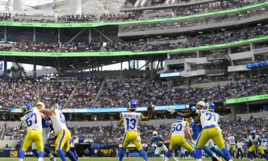 Stetson Bennett’s Long TD Pass to JJ Laap Leads Rams to 13–9 Victory Over Chargers