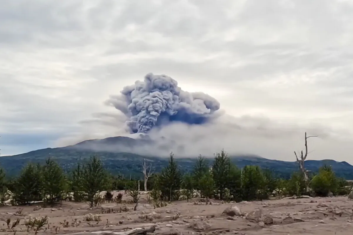 The Shiveluch volcano erupts in Kamchatka Peninsula, about 310 miles north of Petropavlovsk-Kamchatsky, Russia, on Aug. 18, 2024. (Institute of Volcanology and Seismology of the Far Eastern Branch of the Russian Academy of Sciences video via AP)