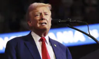 Trump to Campaign in Battleground States as Democrats Hold Convention