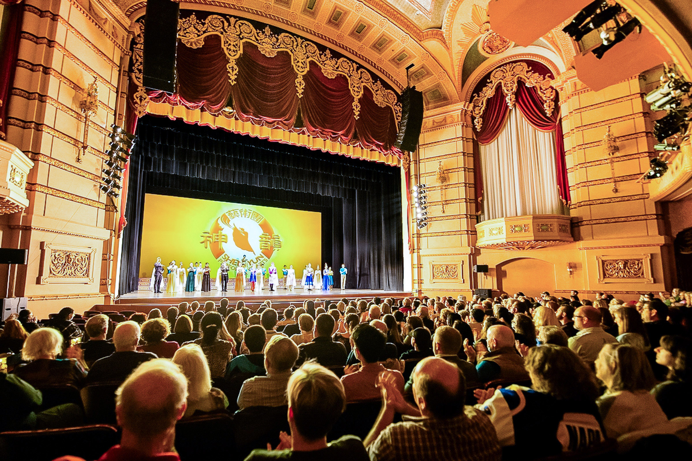 New York Times Relies on Distortion, Omission in Effort to Smear Shen Yun