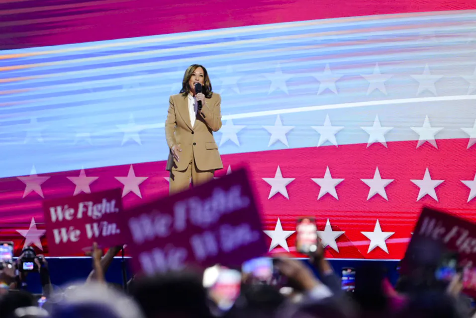 Vice President and 2024 Democratic presidential candidate Kamala Harris speaks at the United Center on the first day of the Democratic National Convention in Chicago on Aug. 19, 2024. (Madalina Vasiliu/The Epoch Times) 