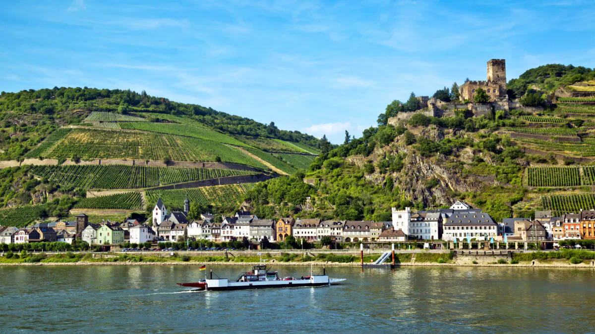 A Rhine ferry shuttles passengers to the town of Kaub, in the shadow of Gutenfels Castle. (Dominic Arizona Bonuccelli/TNS)