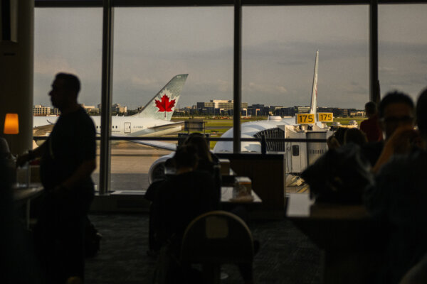 Air Canada Pilots Authorize Strike for as Soon as Next Month