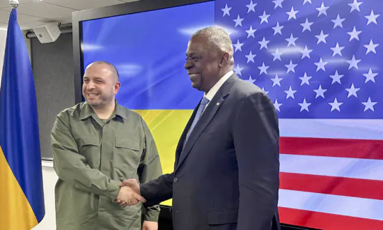 Ukraine Defense Chief Briefs US Officials on Ongoing Offensive in Russia’s Kursk