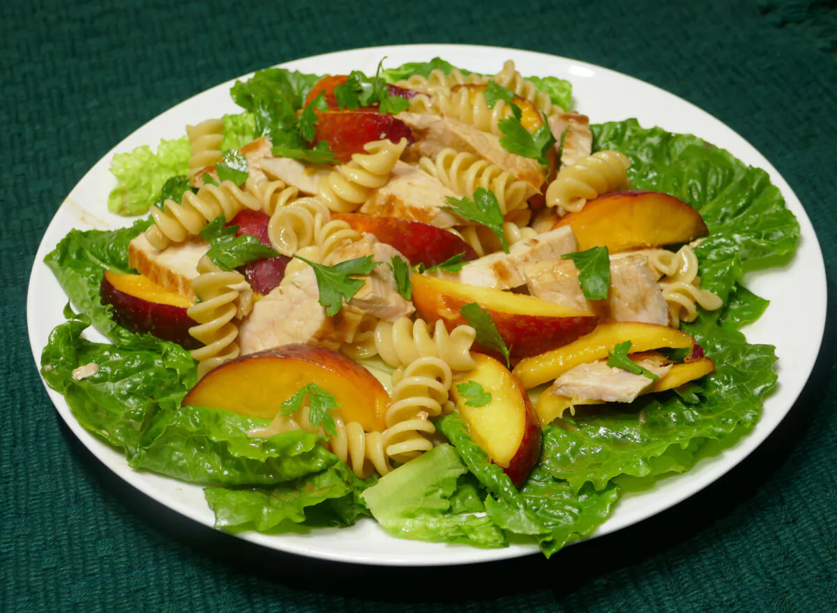 Pork and Peach Summer Salad. (Linda Gassenheimer/TNS)