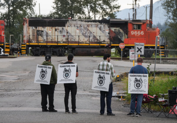 Union Gives CN Rail 72-Hour Strike Notice, CPKC Shutdown Continues