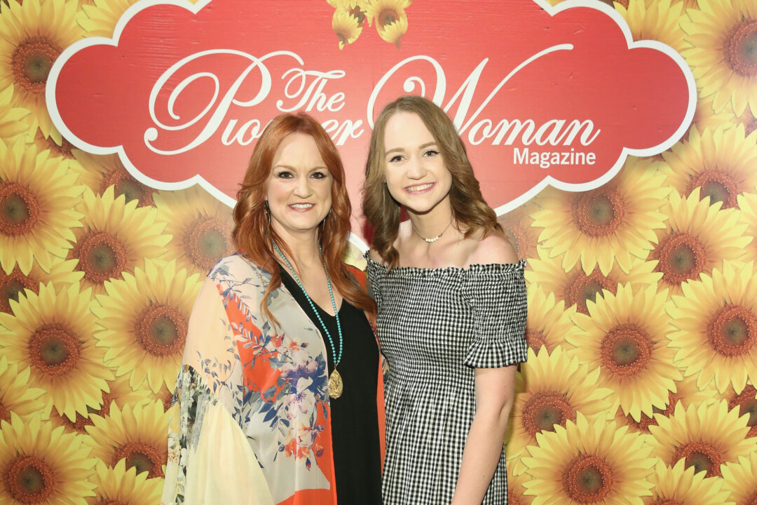 Food Network Star Ree Drummond’s Daughter Returns to Work on Family Ranch