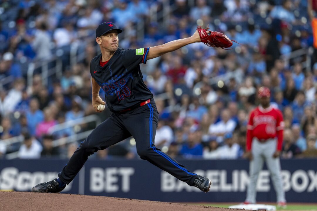 Blue Jays Defeat Angels 5-4 in Comeback