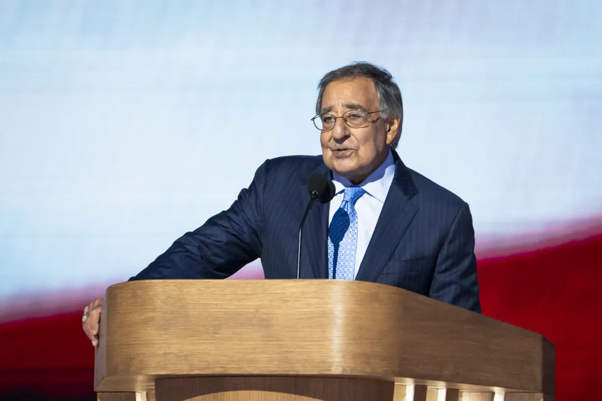 Former U.S. Secretary of Defense Leon E. Panetta speaks during the last day of the Democratic National Convention in Chicago on Aug. 22, 2024. (Madalina Vasiliu/The Epoch Times)