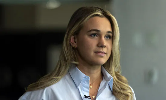 Swimmer Ali Truwit Makes Paralympics a Year After Losing Lower Leg in Shark Attack
