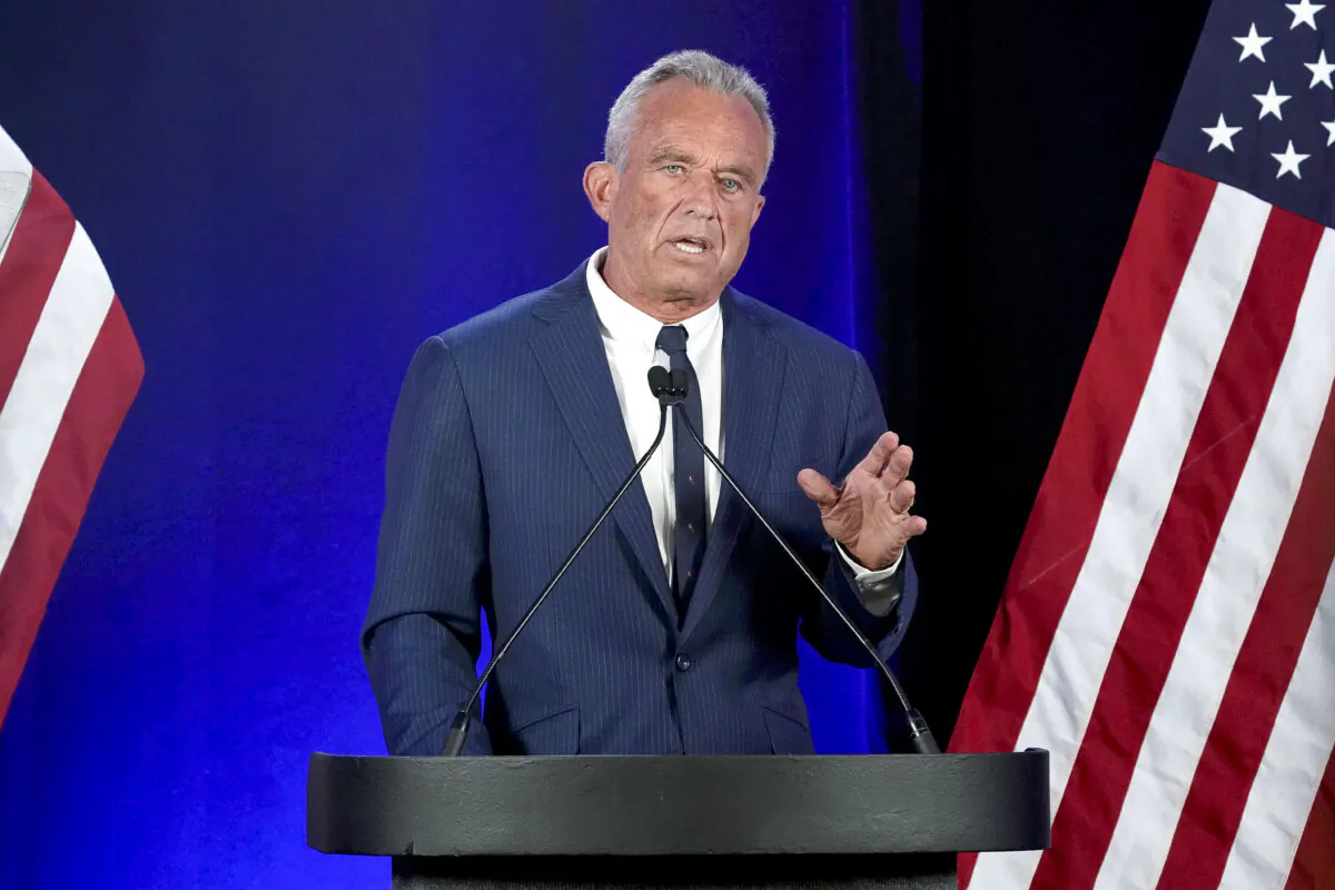 Independent presidential candidate Robert F. Kennedy Jr. announces he is suspending his presidential campaign at a news conference in Phoenix on Aug. 23, 2024. (Darryl Webb/AP Photo)