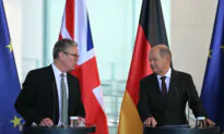 Starmer Meets With Scholz in Berlin as UK Seeks to ‘Reset’ Relations With EU