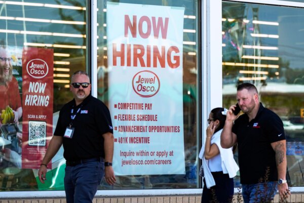 US Economy Creates Fewer Jobs Than Expected