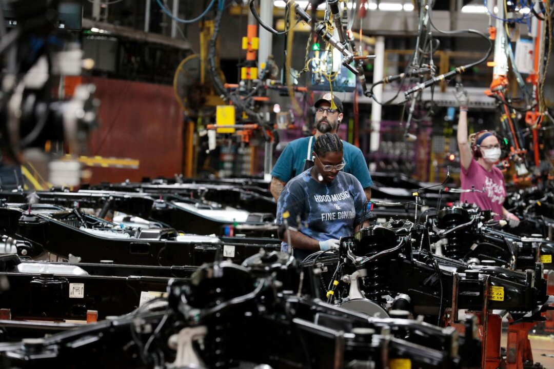 Tariff Relief Coming for Automakers Producing in the US, Says White House