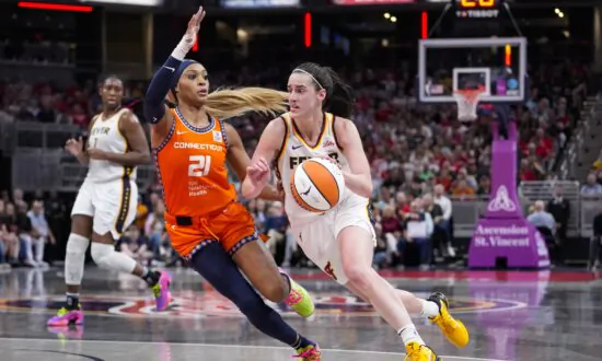 Caitlin Clark Sets WNBA Rookie Record for Threes as Fever Beat Sun and Snap 11-game Skid in Series