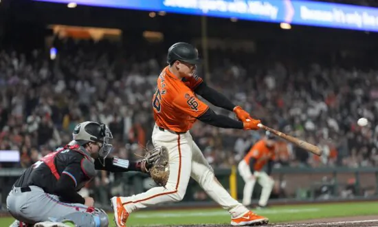 Matt Chapman’s Bases-Clearing Double in 8th Lifts Giants to 3–1 Win Over Marlins
