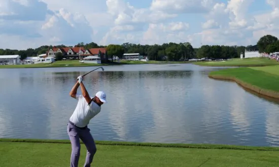 Scottie Scheffler Has 5-shot Lead at Tour Championship