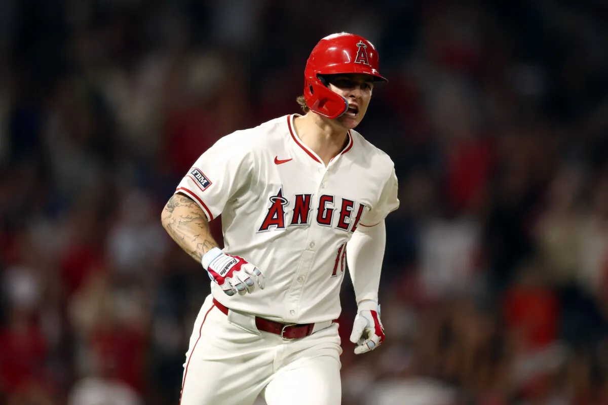 Mickey Moniak (16) of the Los Angeles Angels reacts after hitting a walk-off home run to win 5–4 against the Seattle Mariners in Anaheim, Calif., on August 31, 2024. (Katelyn Mulcahy/Getty Images)