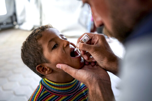 UN Begins Mass Polio Vaccination Campaign in Gaza