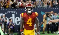 Marks’ Touchdown Run in Final Seconds Lifts USC Past LSU in Season-Opener