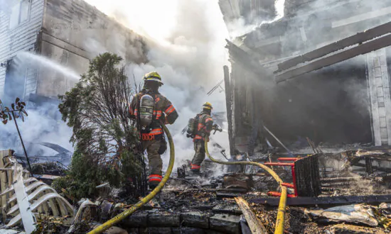 Small Plane Reported ‘Controllability’ Issues Before Crashing in Oregon, Killing 3, Officials Say