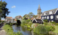 Rick Steves’ Europe: Day-Tripping in Village Holland