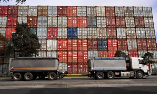 Government Spending Keeping Economic Growth Alive: Treasurer