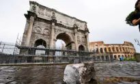 Ancient Roman Arch of Constantine Damaged by Lightning