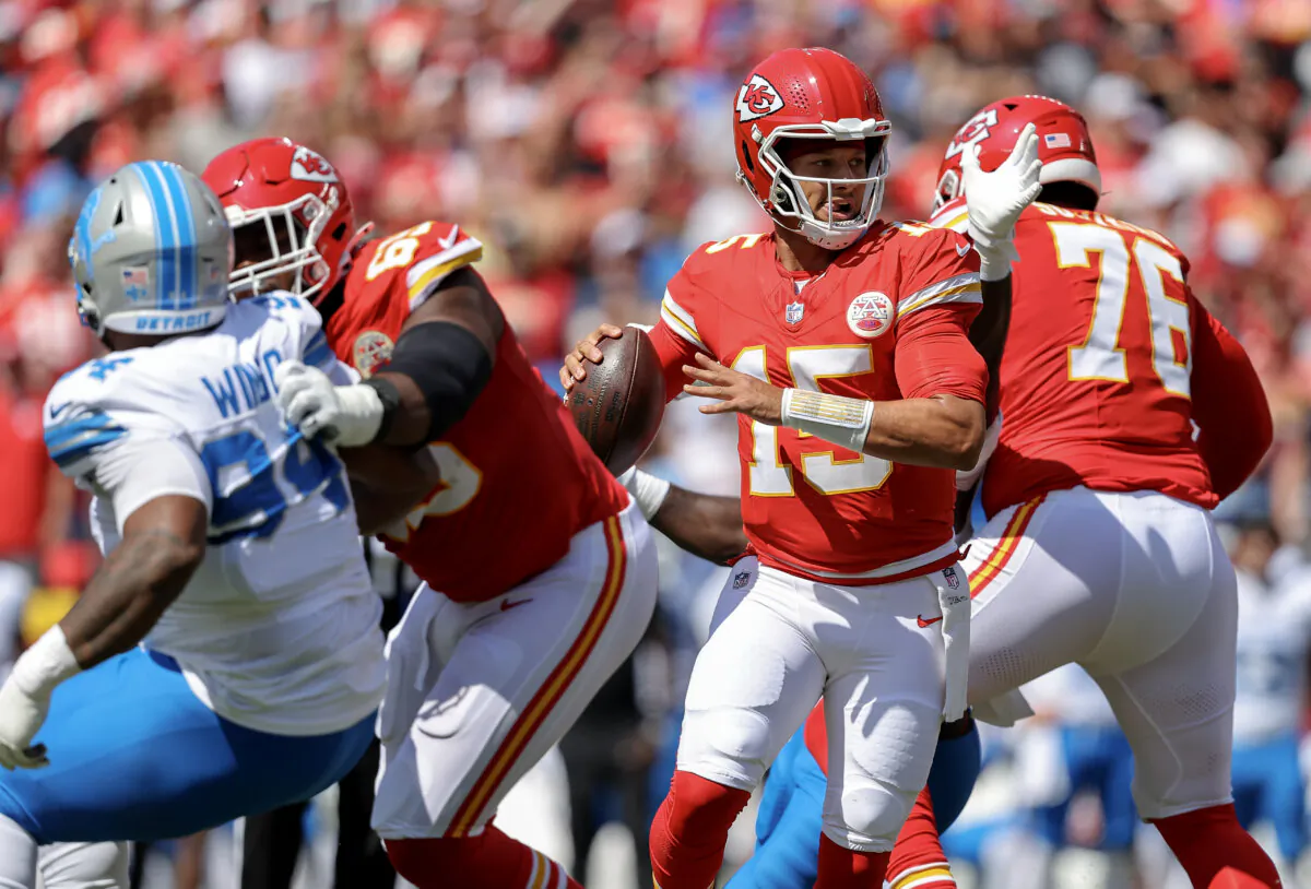Patrick Mahomes of the Kansas City Chiefs looks for an open receiver during a preseason game against the Detroit Lions in Kansas City, Mo., on Aug. 17, 2024. (David Eulitt/Getty Images)