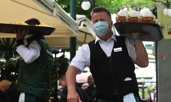 US Employment Increased Less Than Expected in August | Business Matters (Sept. 6)