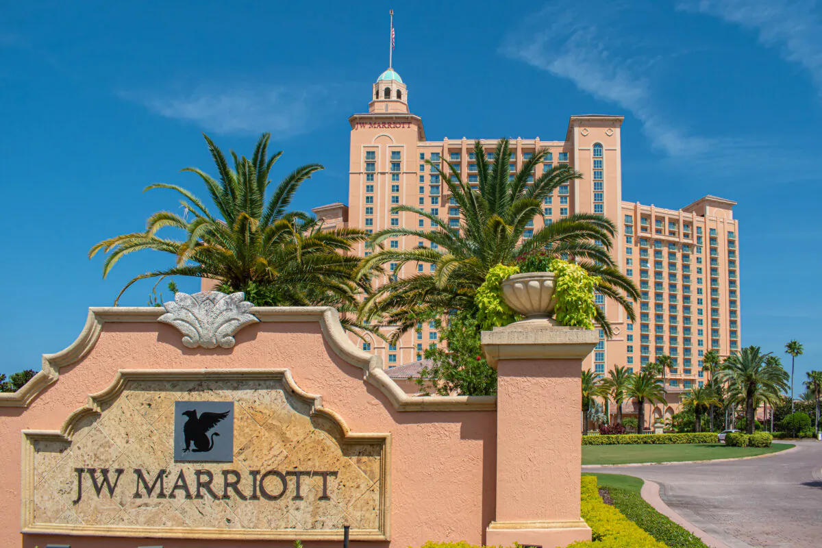 JW Marriott Orlando Grande Lakes on July 16, 2019, in Orlando, Florida. Guests in the hotel’s two-bedroom suites—which have a king bed and twin bunks in one bedroom and a king bed in the other—get a dedicated hospitality team and VIP check-in experience. (Viavaltours/Dreamstime/TNS)