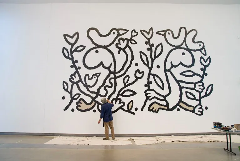 Michael Leunig adorns the Queensland Gallery of Modern Art in 2009. (Courtesy of Michael Leunig)