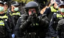 Violent Clashes, Claims of Acid Throwing at Melbourne Anti-Weapons Protest