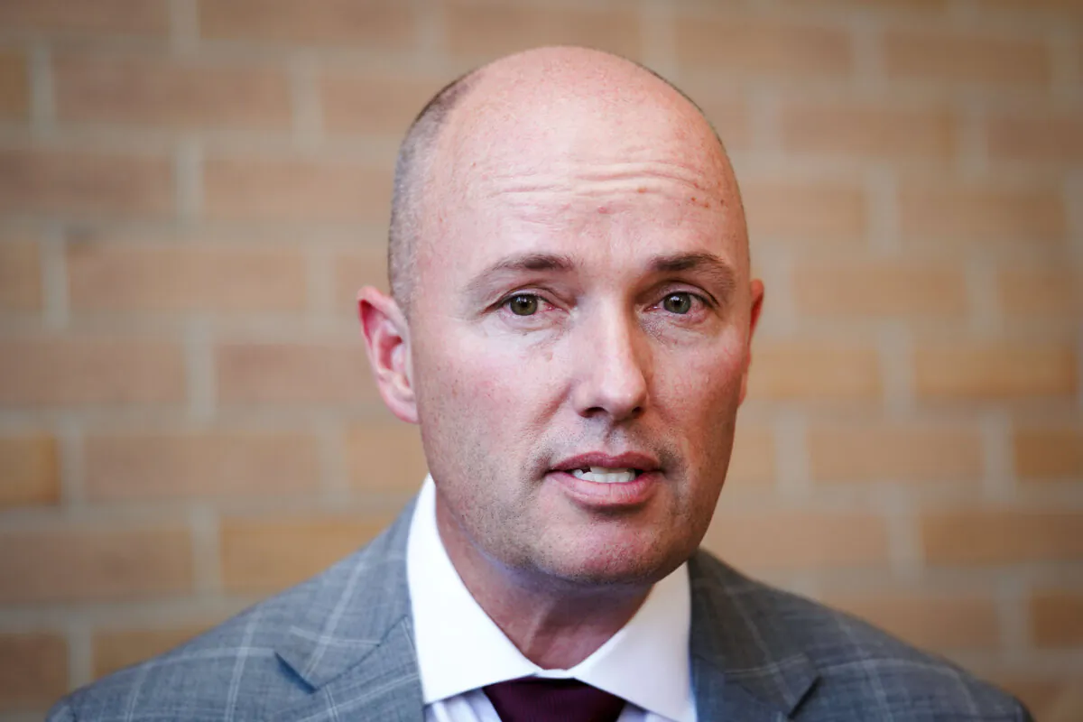 Gov. Spencer Cox (R-Utah) speaks with reporters in Salt Lake City on Aug. 10, 2023. Madalina Vasiliu/The Epoch Times