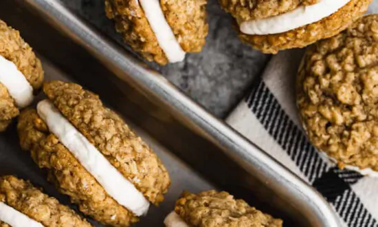 Oatmeal Creme Pies