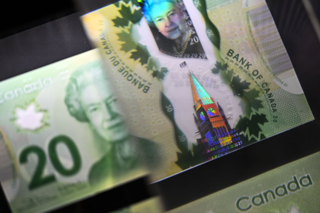 Canadian Consumer Debt Hits All-Time High of $2.7 Trillion