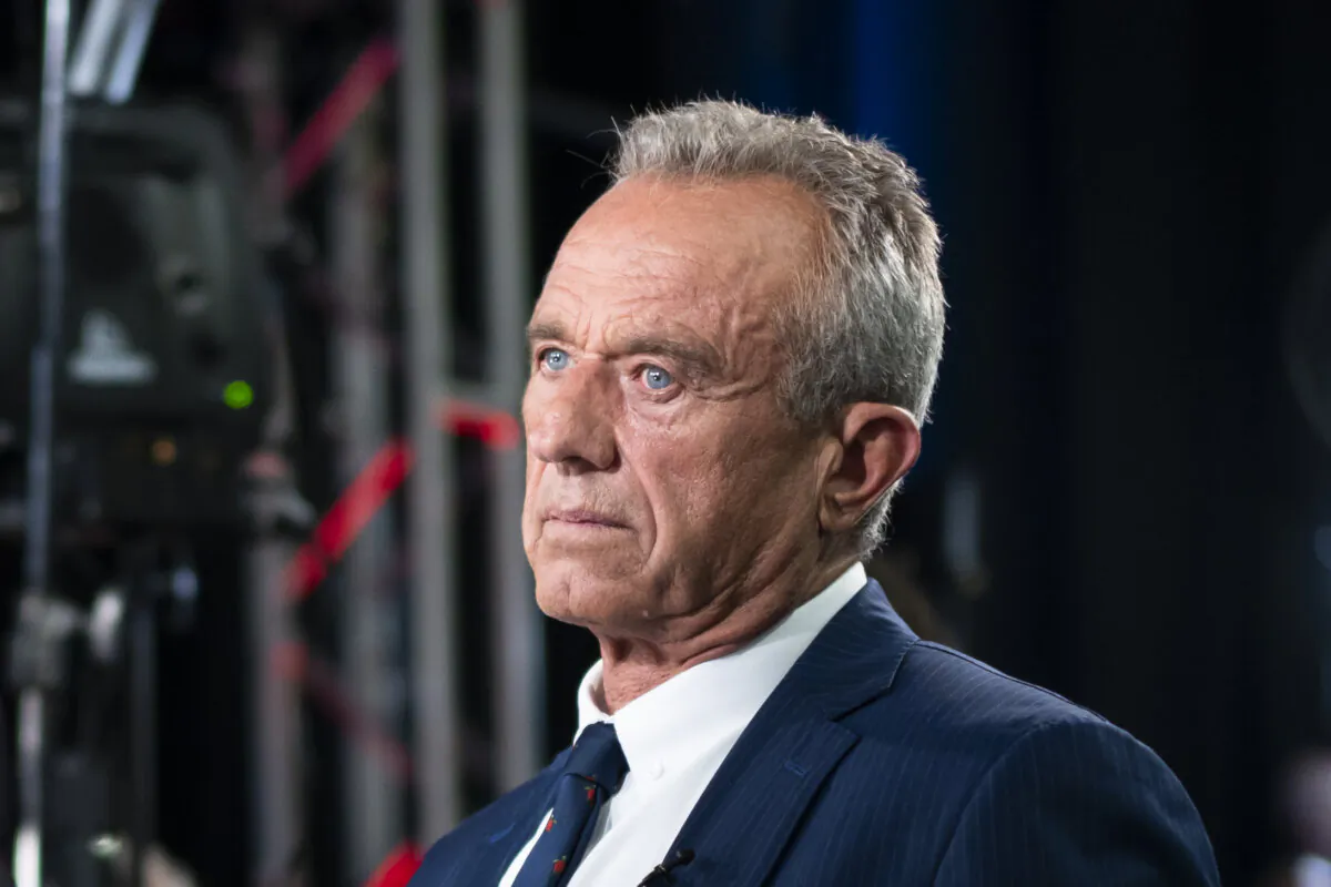 Robert F. Kennedy Jr. speaks to reporters at the Pennsylvania Convention Center in Philadelphia on Sept. 10, 2024. (Madalina Vasiliu/The Epoch Times)