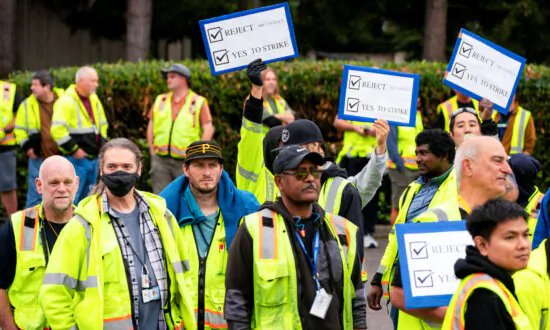 Boeing Union Workers Picket After Vote to Strike