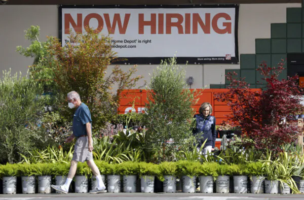 US Private Sector Sheds 33,000 Jobs in June | Business Matters (July 2)