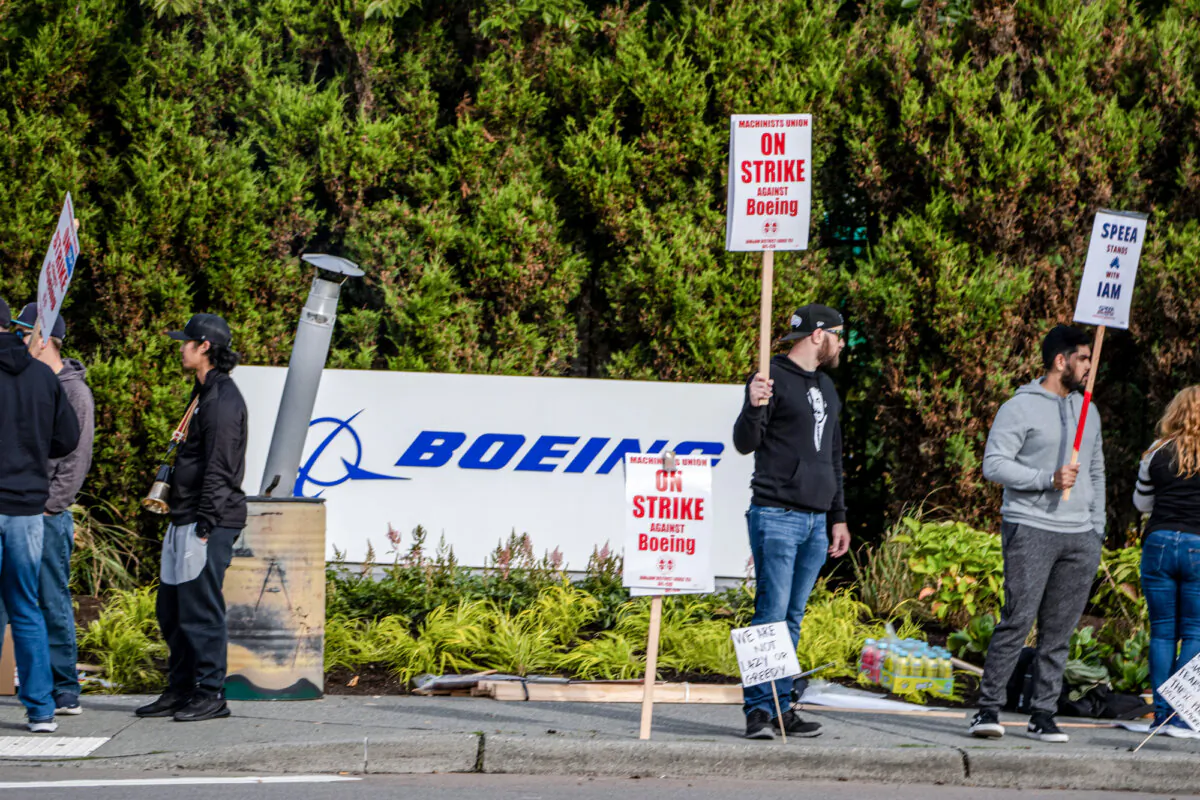 Union members picket outside a Boeing factory in Renton, Wash., on Sept. 13, 2024. (Stephen Brashear/Getty Images)