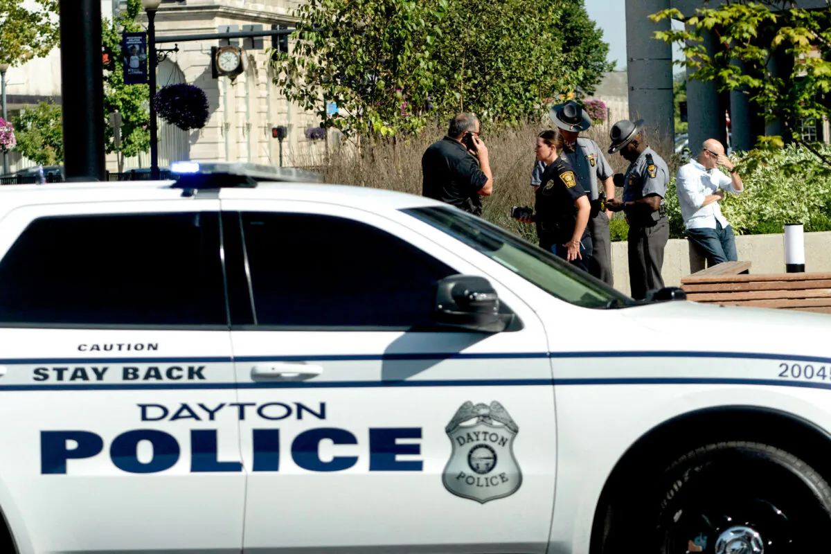 Police officers in Springfield, Ohio, on Sept. 12, 2024. (Roberto Schmidt/AFP via Getty Images)