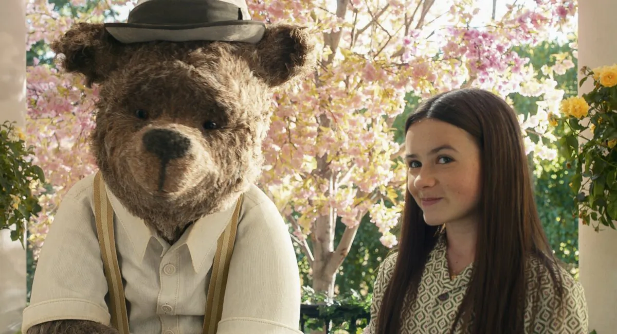 An imaginary friend and Bea (Cailey Fleming), in "IF." (MovieStillsDB)