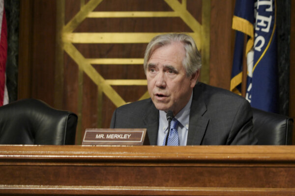Epoch Times Photo