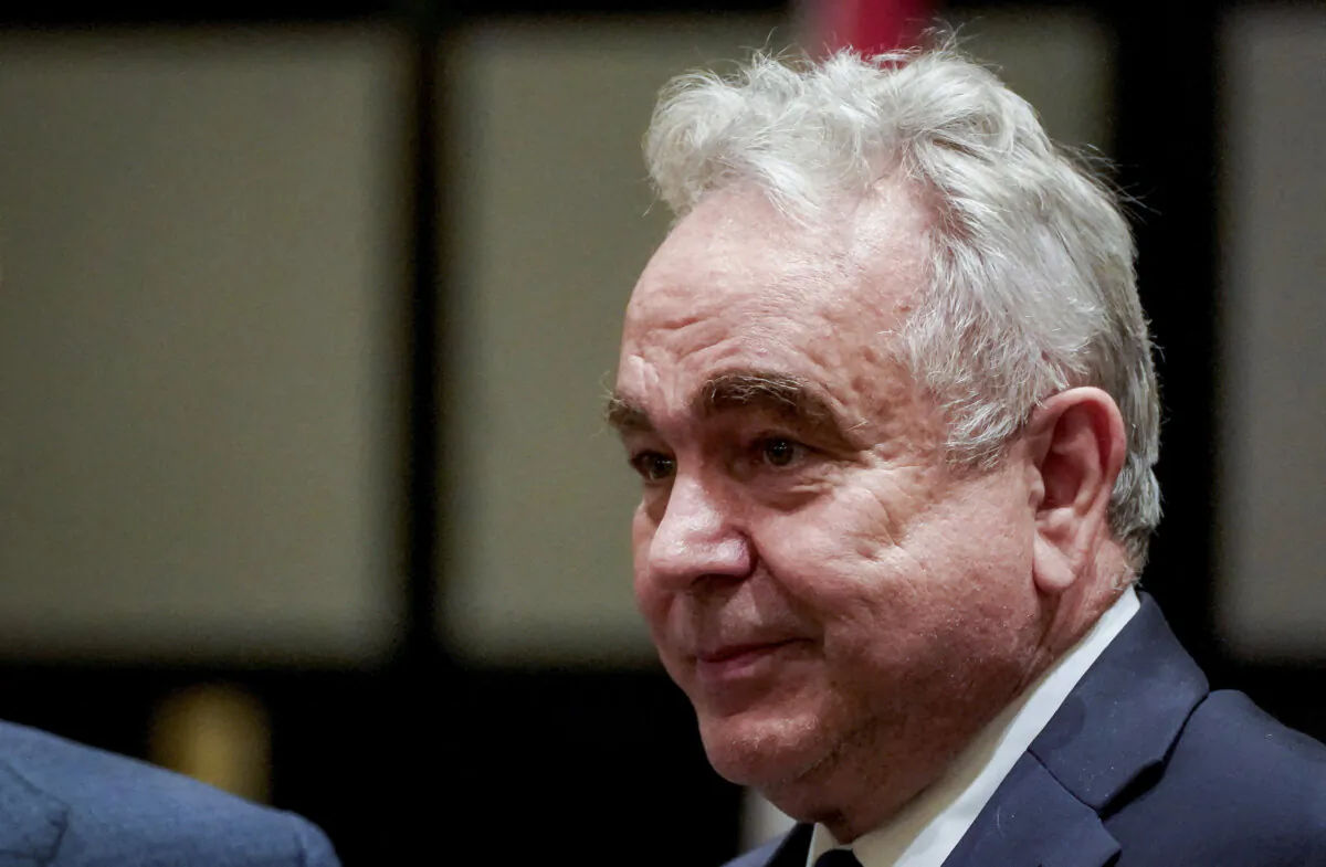 Dipllomat Kurt Campbell talks with a group of guests before the start of a meeting with ASEAN leaders and U.S. business representatives in Washington, on May 12, 2022. (Elizabeth Frantz/Reuters)