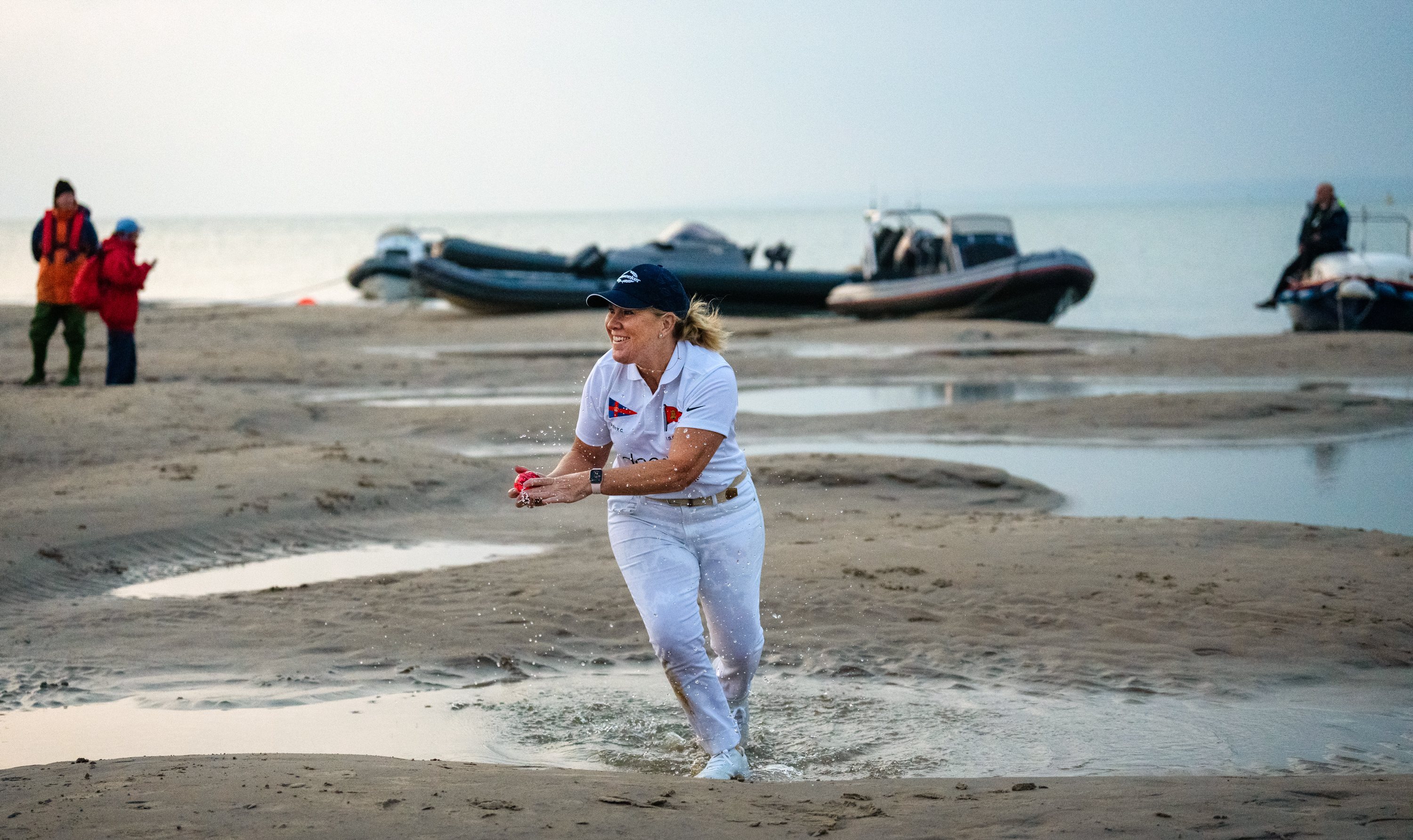 Day in Photos: A Transient Sandbank, Historic Jewelry