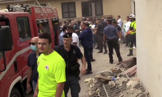 Building Collapse in Italy Kills 2 Young Siblings and Their Mother