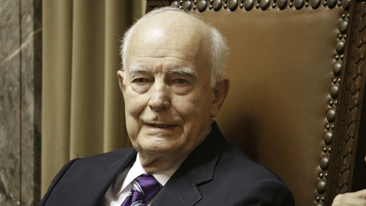 Former Gov. Dan Evans sits in the Washington state Senate chamber in Olympia, Wash., on Jan. 14, 2015. (Rachel La Corte/AP Photo)