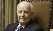Dan Evans, Former Republican Governor and US Senator, Dies at 98